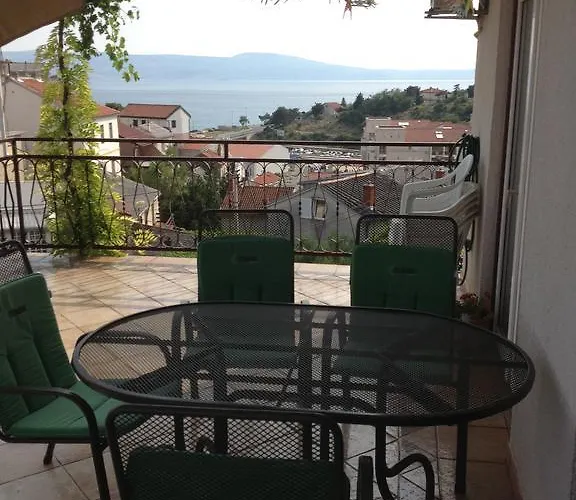 Apartment Lucija *